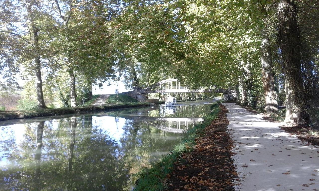Le Jardin Du Controleur Appartement Valence  Buitenkant foto